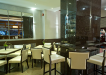 Nutters Restaurant - Bar & Lounge Area