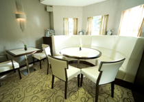 Nutters Restaurant - Bar & Lounge Area